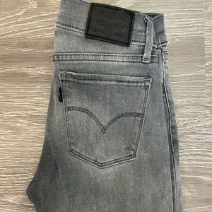 Levi’s 710 jeans
